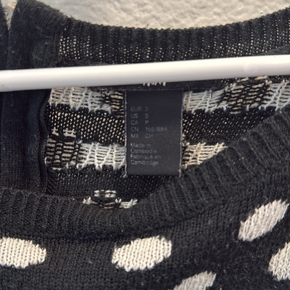 H&M polka dot sweater - Picture 2 of 5